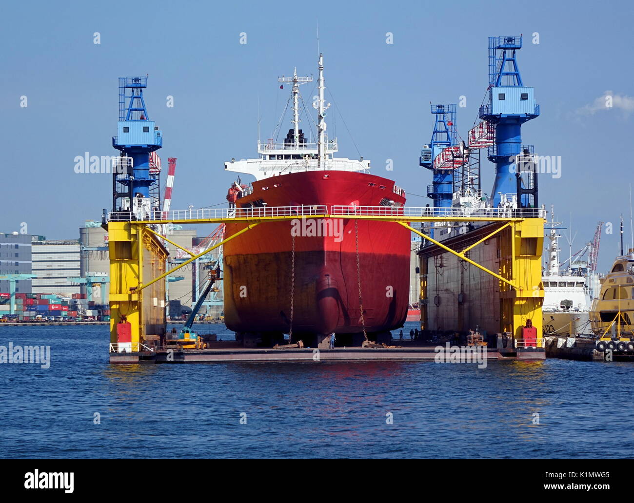 Dry berth hires stock photography and images Alamy
