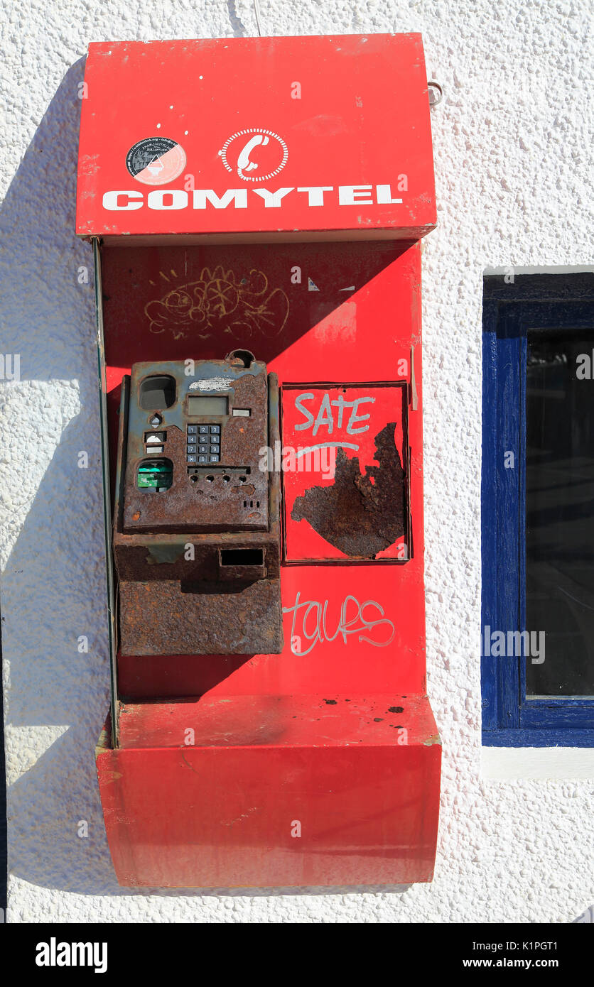 Graffiti phone booth hi-res stock photography and images - Alamy