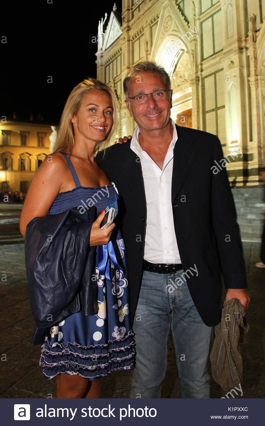 Sonia Bruganelli Paolo Bonolis Firenze Roberto Benigni Novello Dante Alighieri In Sonia Bruganelli Paolo Bonolis Firenze Roberto Benigni Novello Dante Alighieri In