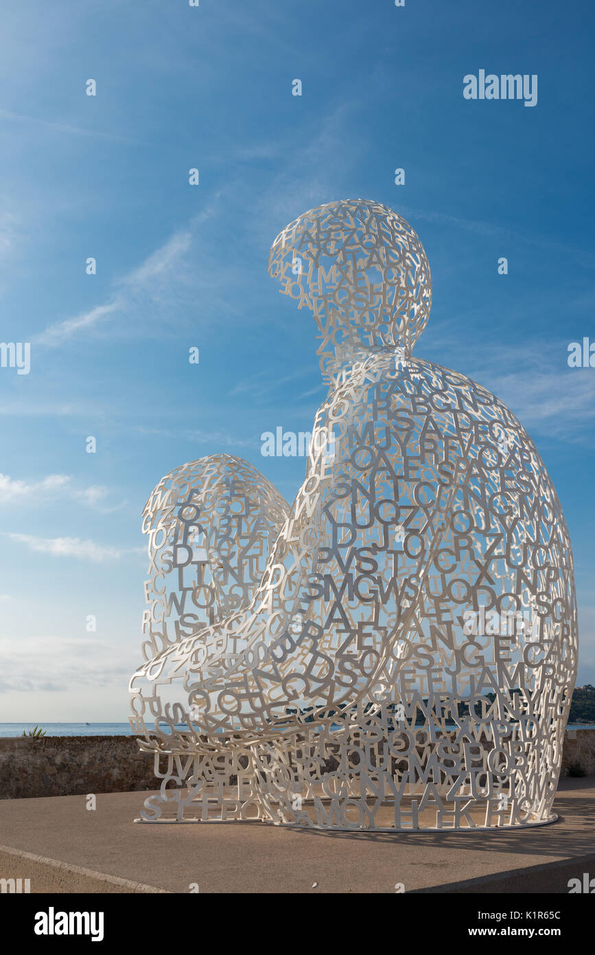 'The Nomad' sculpture by Catalan artist Jaume Plensa overlooking the bay in Antibes, Cote d'Azur, France Stock Photo