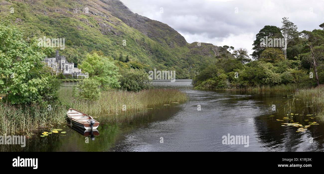Kylemore Abbey (Irish: Mainistir na Coille Móire) a Benedictine monastery founded in 1920 on the grounds of Kylemore Castle, Connemara, County Galway. Stock Photo