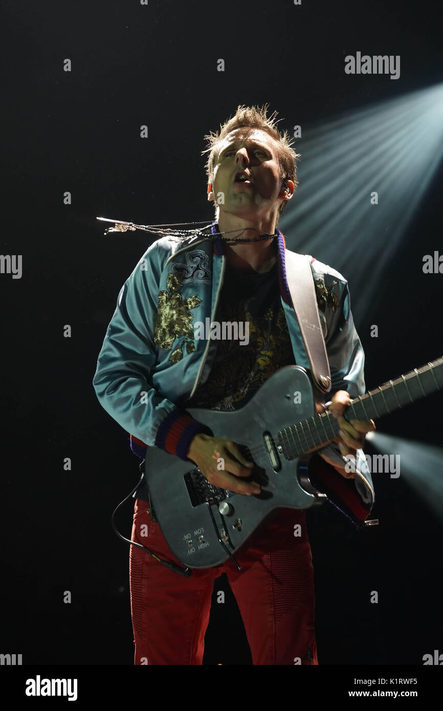 Reading, UK. 27th Aug, 2017. Matt Bellamy of Muse performing in the final  headline slot on the Main Stage at the 2017 Reading Festival. Photo date:  Sunday, August 27, 2017. Credit: Roger