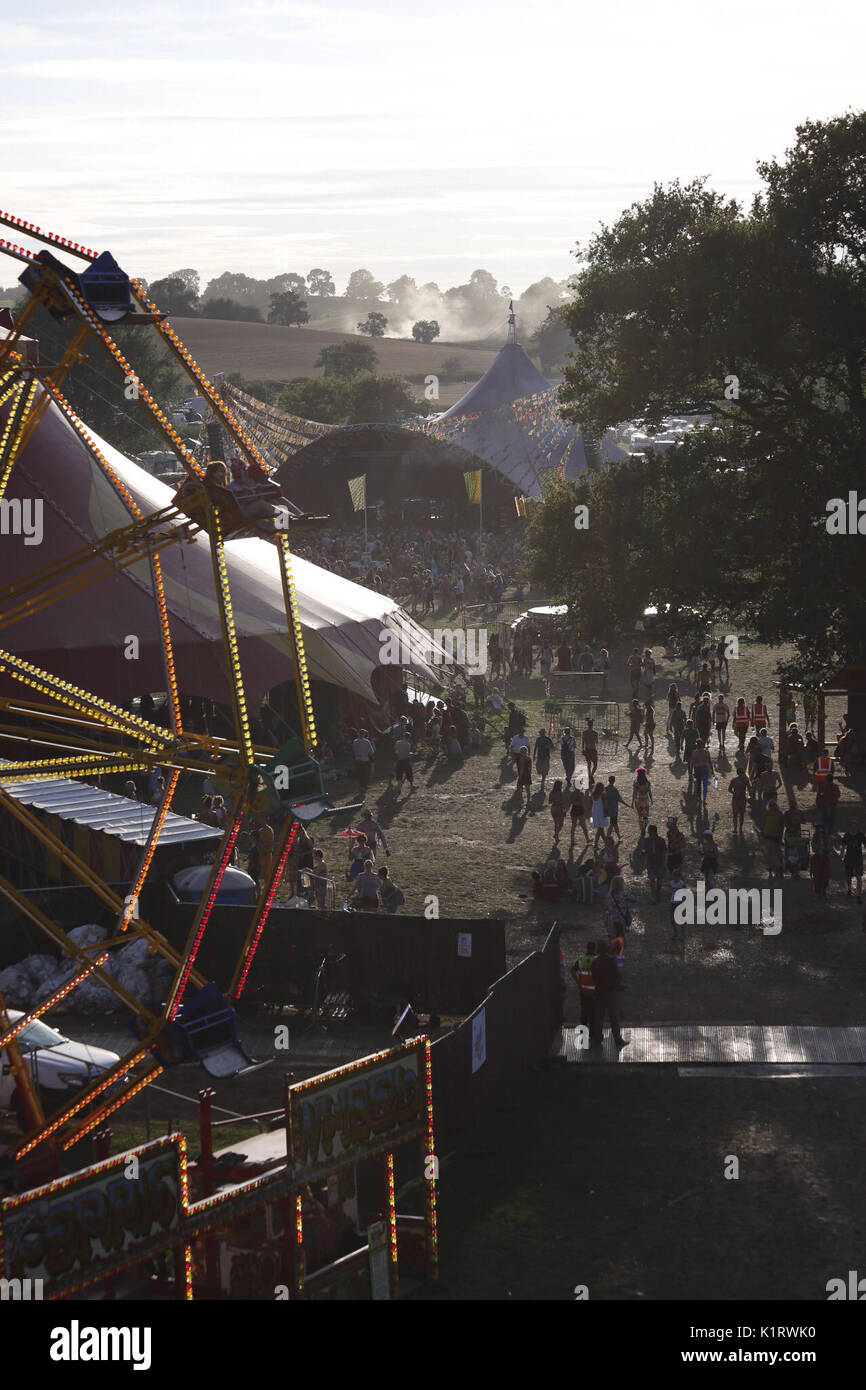 Northampton, UK. 27th August, 2017. 27th August 2017. Shambala festival, Northampton. Last day at the alternative festival famed for authentic music, crazy fancy dress and enthusiastic energy. Festival goers bask in the hot sunshine as temperatures continue to soar over rhe bank holiday weekend on the Kelmarsh Estate. Credit: Wayne Farrell/Alamy Live News Stock Photo