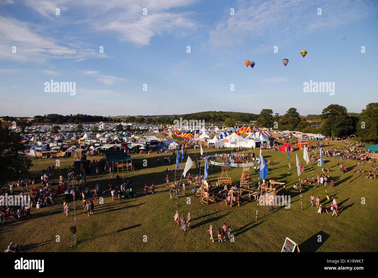 Northampton, UK. 27th August, 2017. 27th August 2017. Shambala festival, Northampton. Last day at the alternative festival famed for authentic music, crazy fancy dress and enthusiastic energy. Festival goers bask in the hot sunshine as temperatures continue to soar over rhe bank holiday weekend on the Kelmarsh Estate. Credit: Wayne Farrell/Alamy Live News Stock Photo