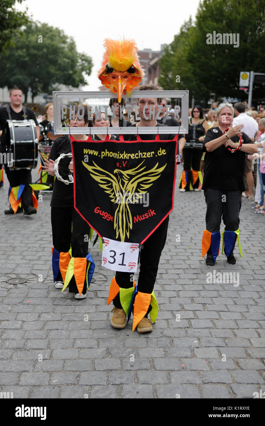 Worms, Germany. 27th August 2017. The Guggenmusik band 'Phoenixkrechzer' take part in the parade. The first highlight of the 2017 Backfischfest was the big parade through the city of Worms with over 80 groups and floats. Community groups, music groups and business from Worms and further afield took part. Credit: Michael Debets/Alamy Live News Stock Photo