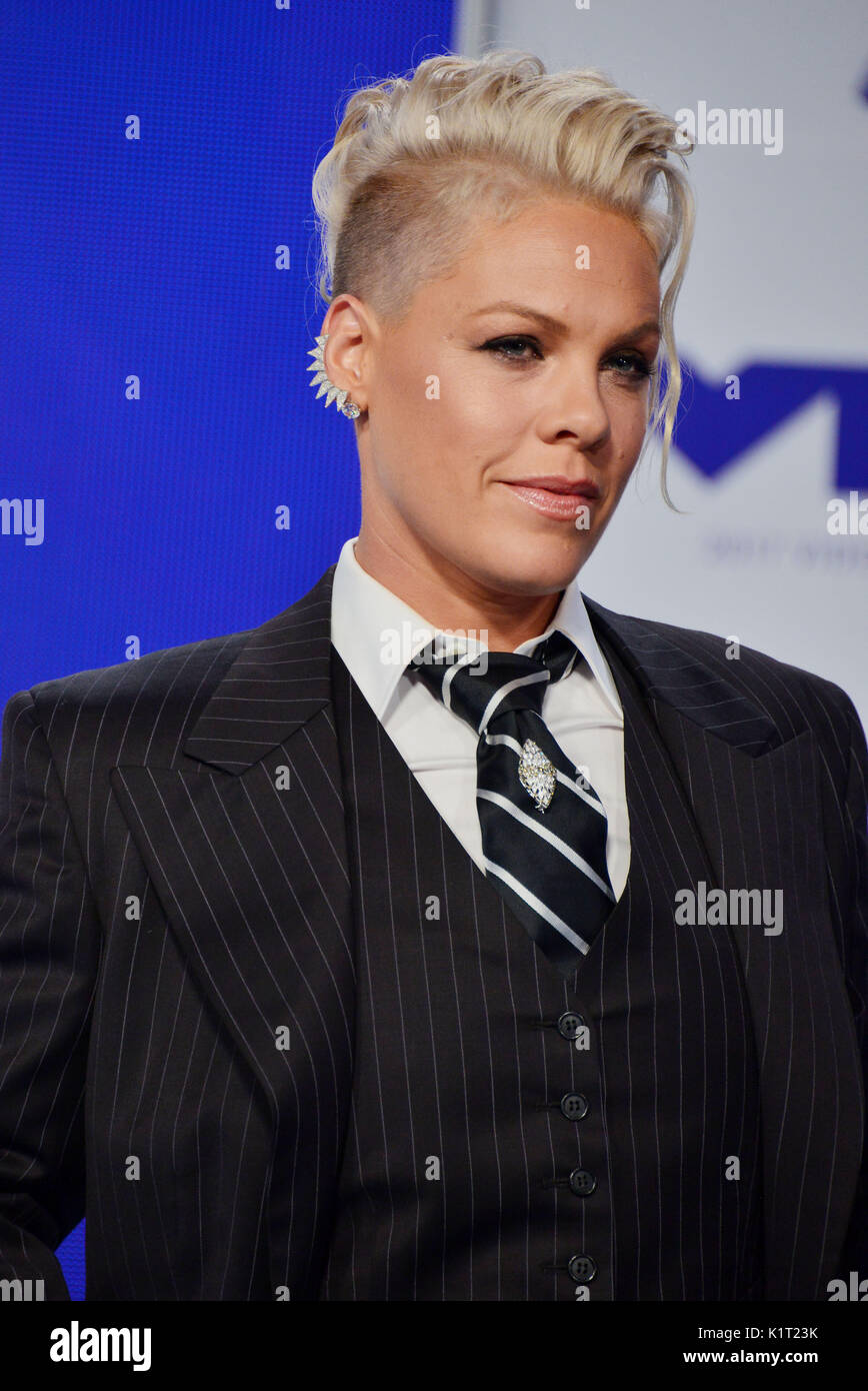 Los Angeles, USA. 27th Aug, 2017. Pink 033 arriving at the MTV VMA 2017