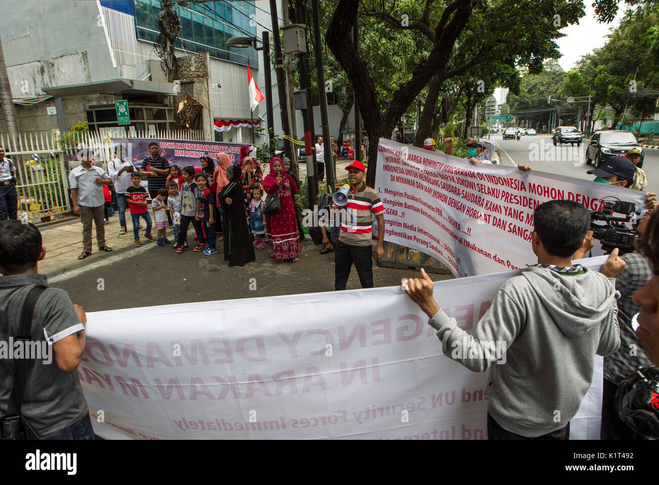 Jakarta, Jakarta, Indonesia. 28th Aug, 2017. Rohingya And Bangladeshi ...