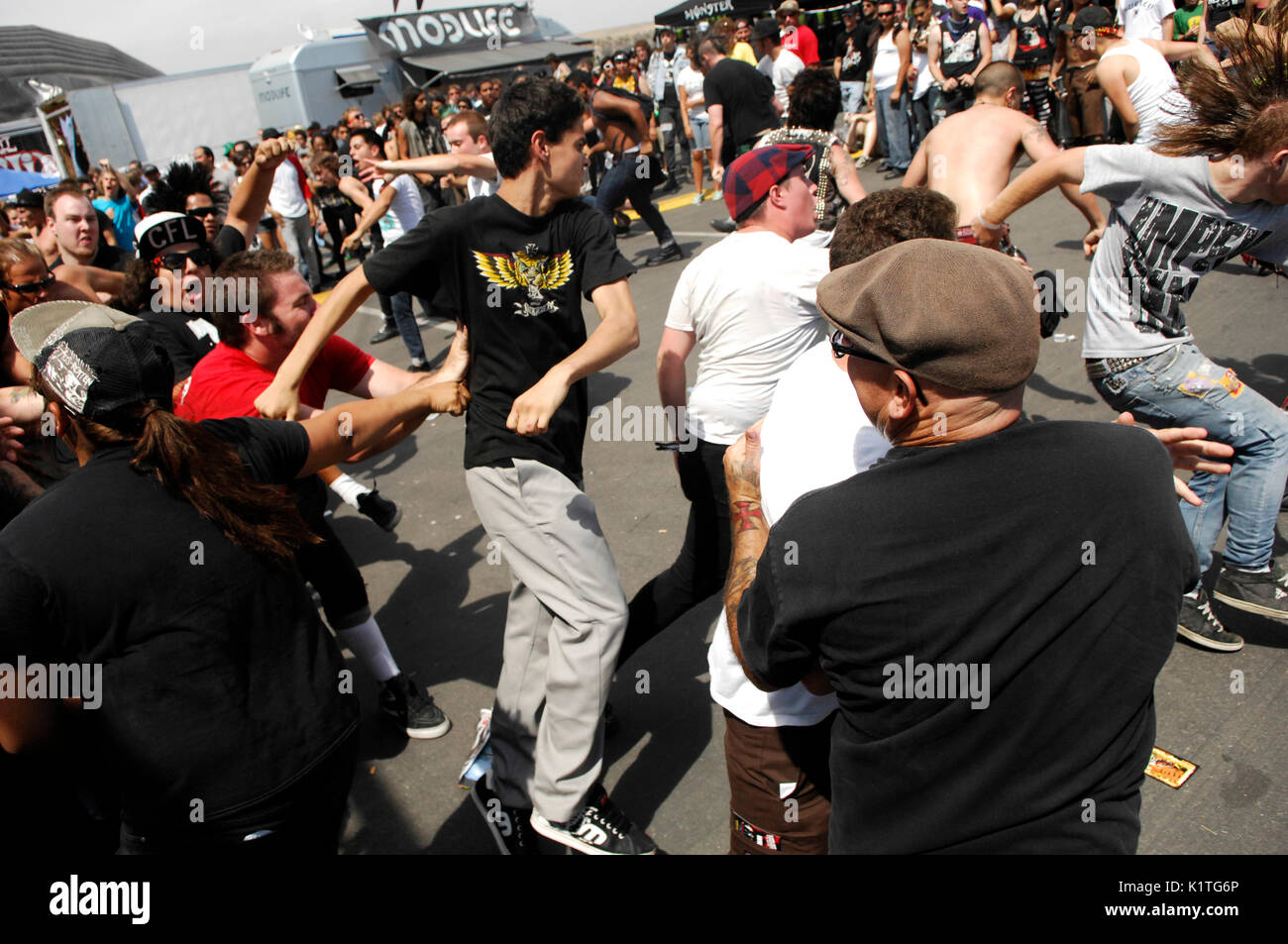 Mosh pit 2008 Vans Warped Tour Coors Amphitheater San Diego Stock Photo -  Alamy