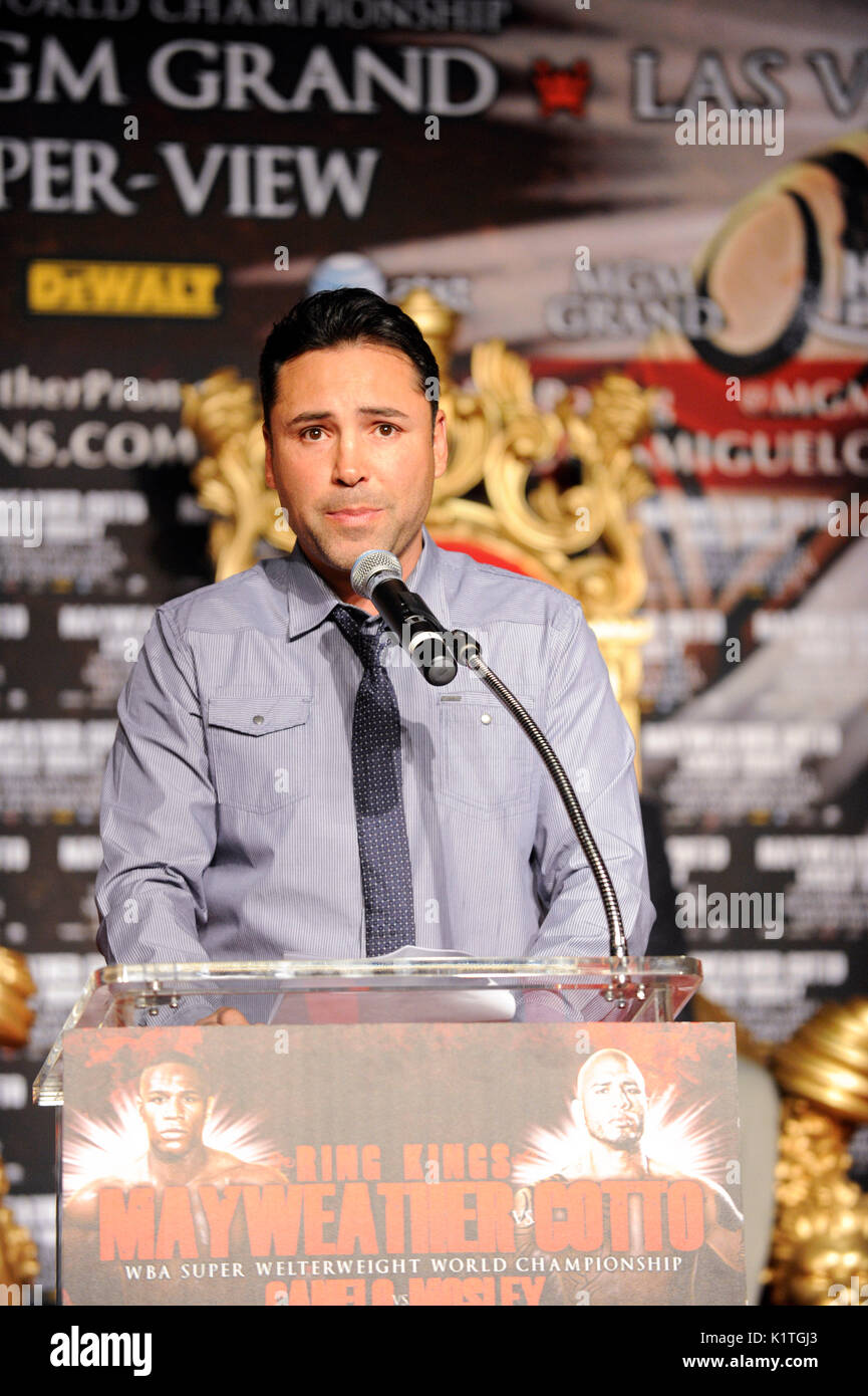 Boxer Oscar De La Hoya attends press conference Grauman's Chinese Theatre Hollywood March 1,2012. Mayweather Cotto will meet WBA Super Welterweight World Championship fight May 5 MGM Grand Las Vegas. Stock Photo