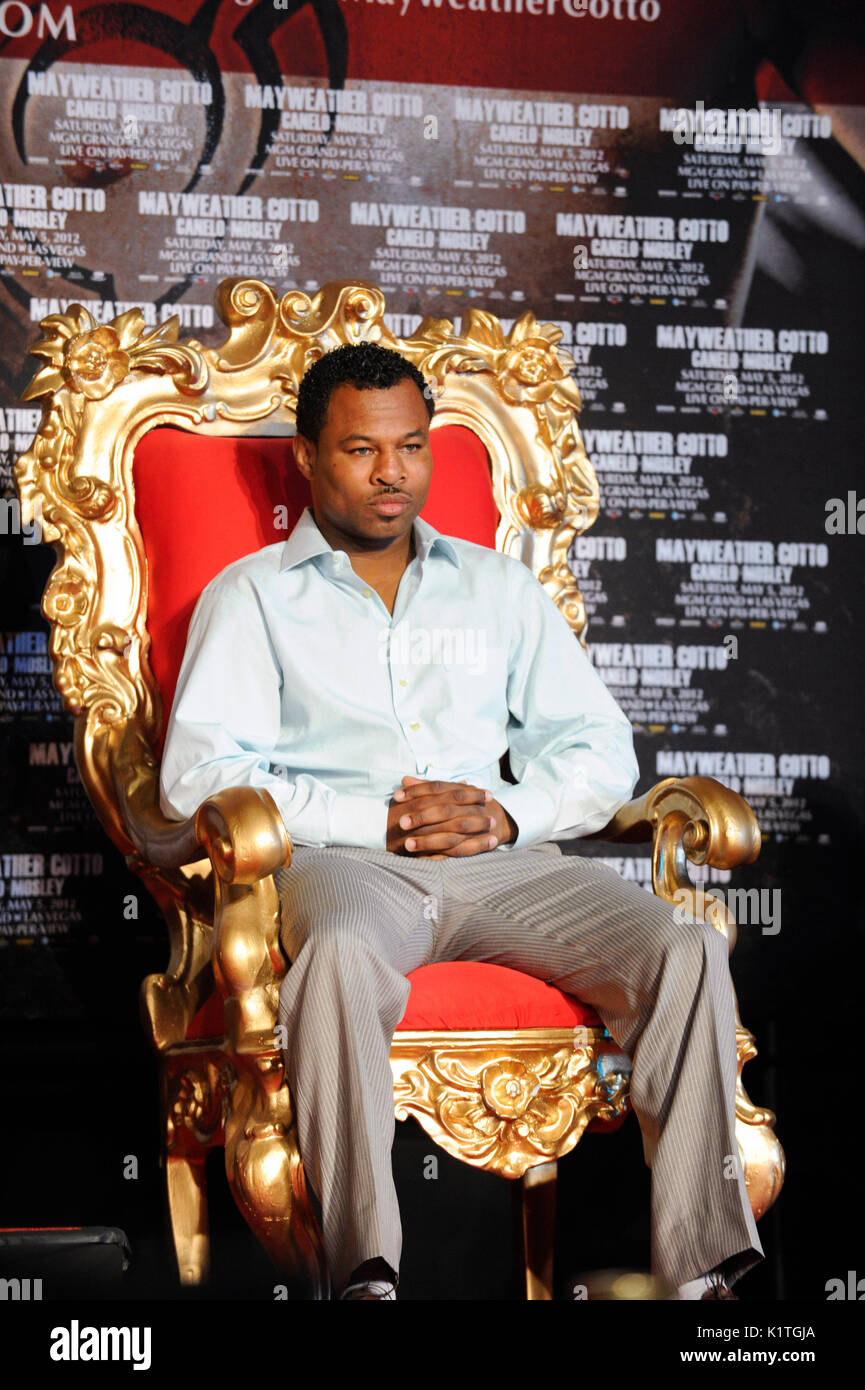 Boxer Shane Mosley press conference Grauman's Chinese Theatre Hollywood March 1,2012. Mayweather Cotto will meet WBA Super Welterweight World Championship fight May 5 MGM Grand Las Vegas. Stock Photo