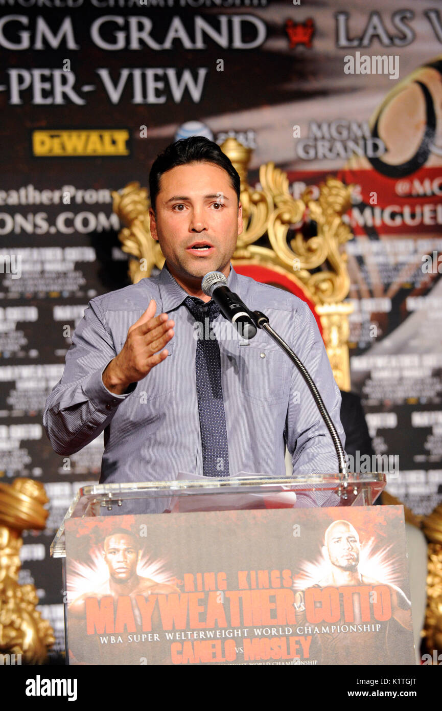 Boxer Oscar De La Hoya attends press conference Grauman's Chinese Theatre Hollywood March 1,2012. Mayweather Cotto will meet WBA Super Welterweight World Championship fight May 5 MGM Grand Las Vegas. Stock Photo