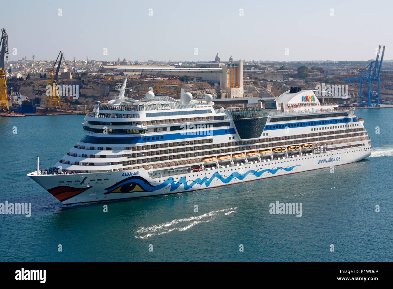 Cruising in the Mediterranean. The Aida Cruises cruise ship AIDAstella departing from Malta's Grand Harbour Stock Photo