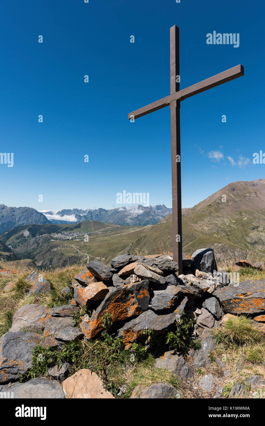 'La Croix de Cassini' (alt. 2361 meters) offers a 360o panorama of all the surrounding peaks and ranges. Alps, France, Europe Stock Photo