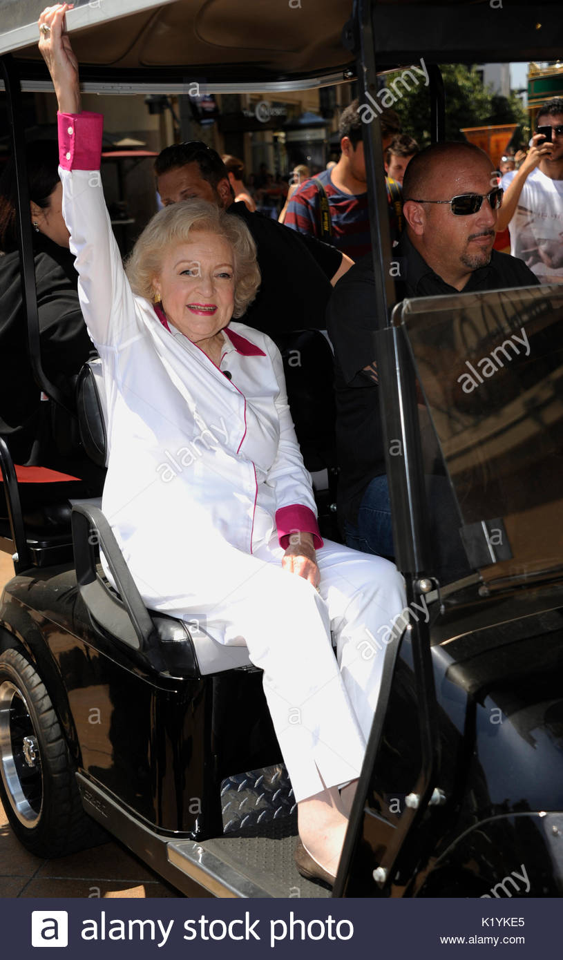 Is a cute Betty White nude (19 photos), Pussy, Bikini, Boobs, cameltoe 2015 Is a cute Betty White naked (27 foto and video), Sexy, Hot, Twitter, see through 2018