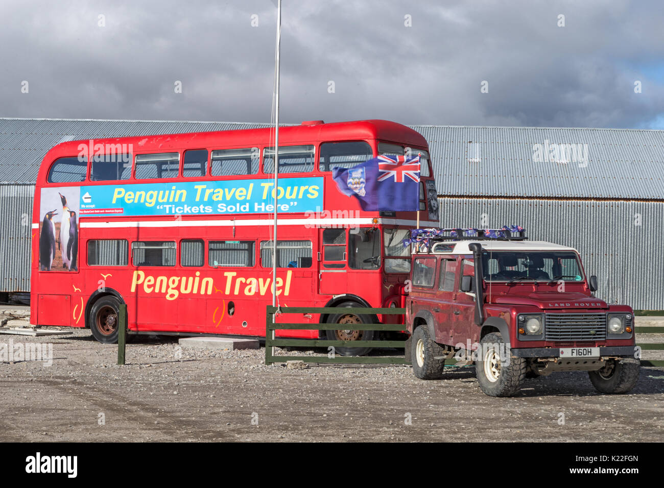 Penguin Travel Tour Tour Double Decker Routemaster bus + Patriotic Land