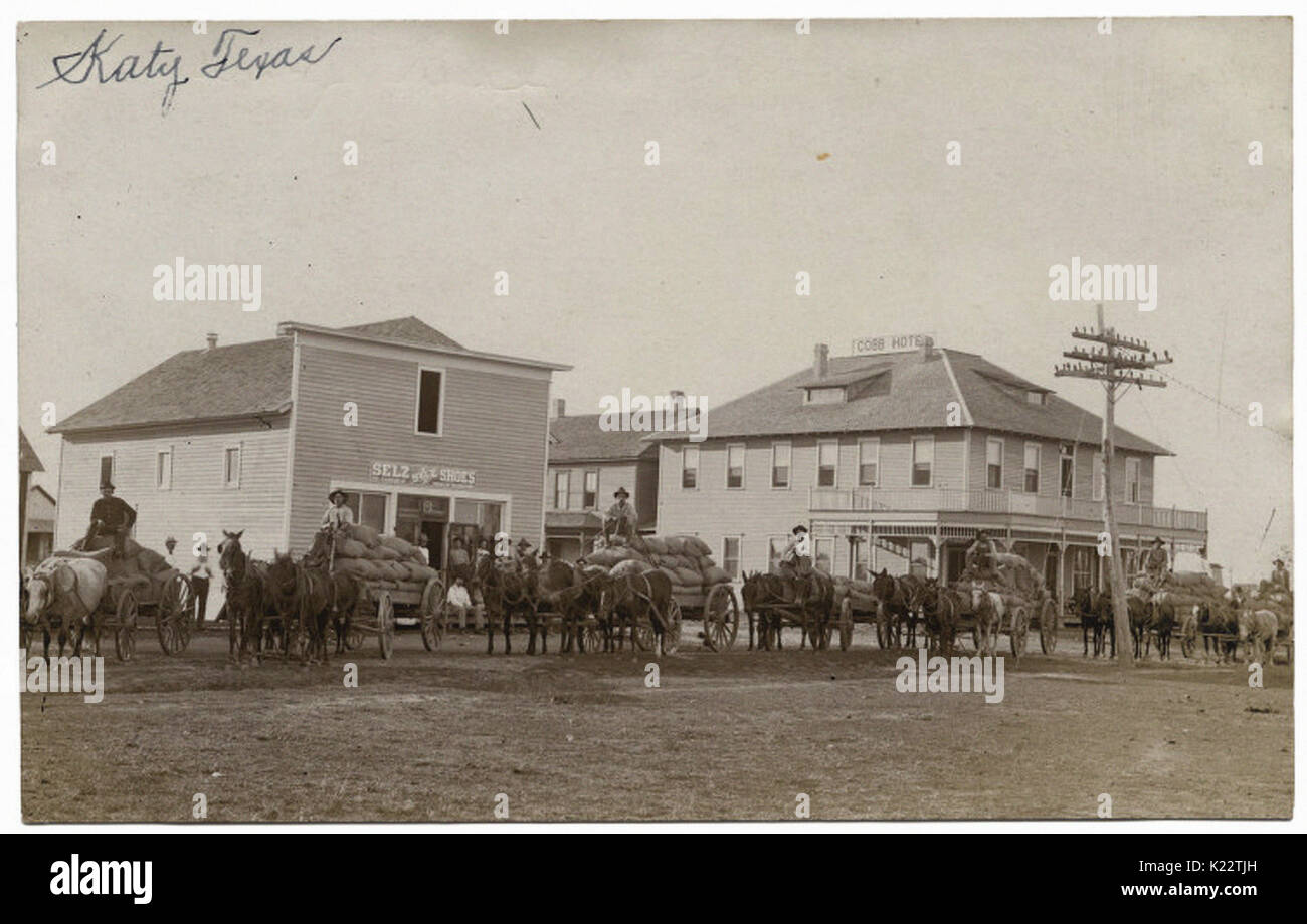 Wagons loaded and in line, Katy, Texas Stock Photo Alamy
