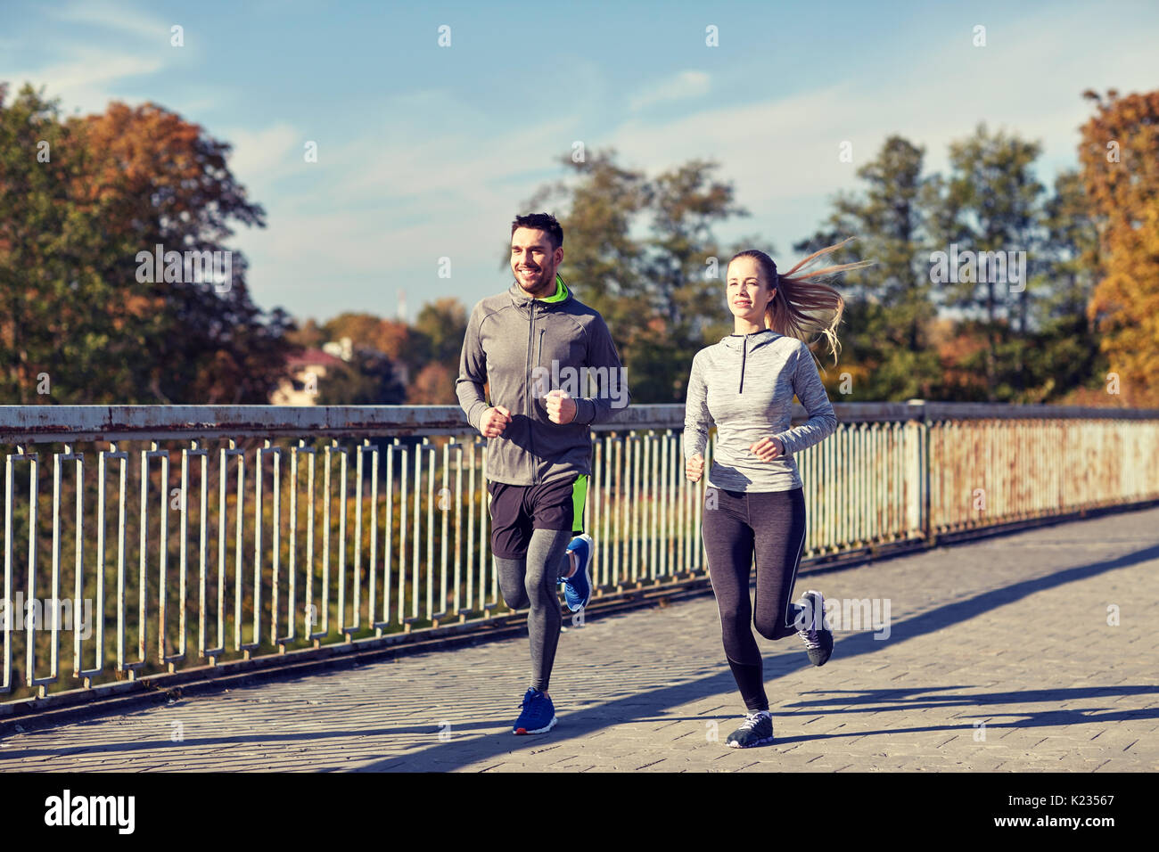 Jogging hi-res stock photography and images - Alamy