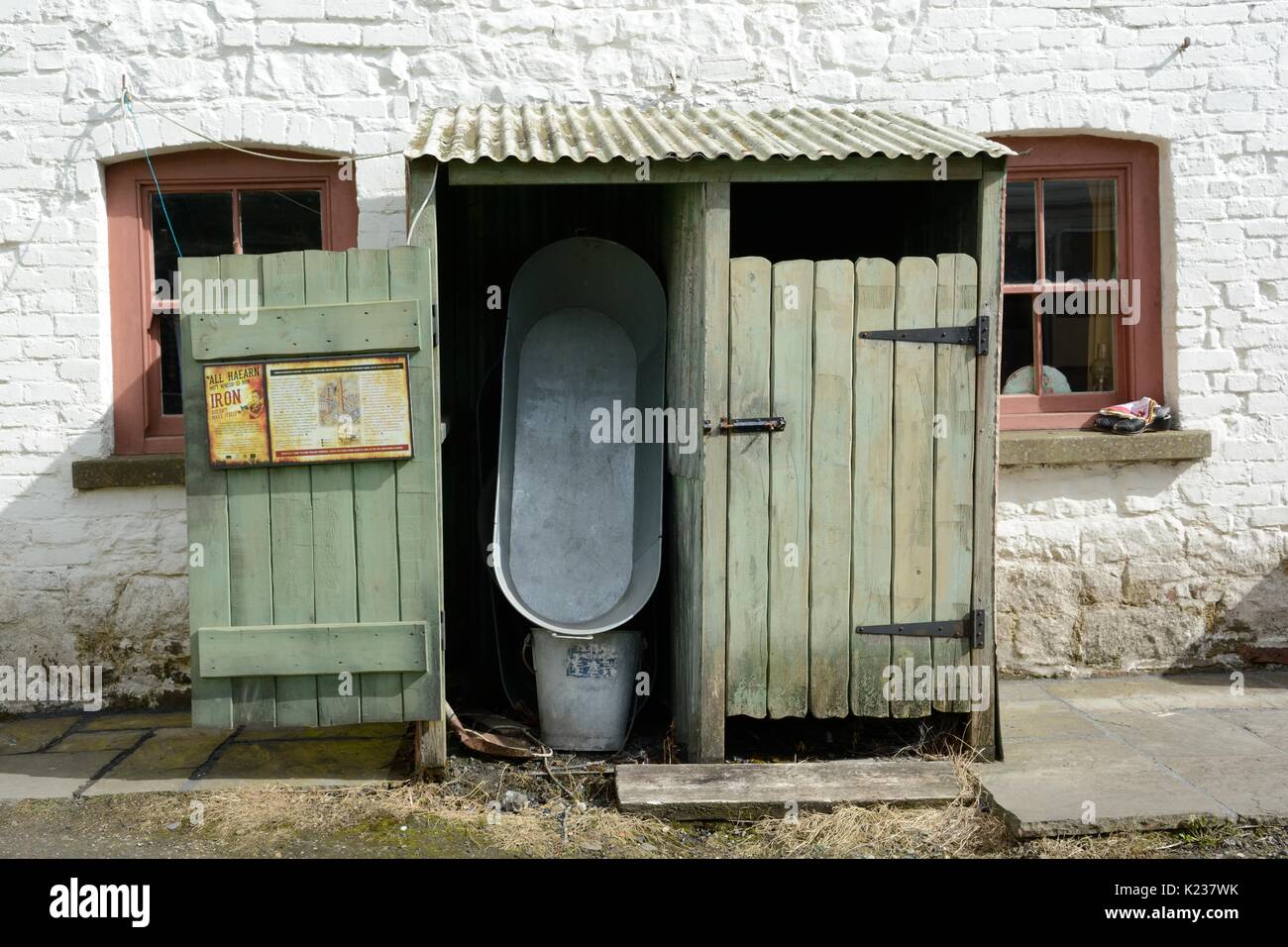 Tin bath hires stock photography and images Alamy