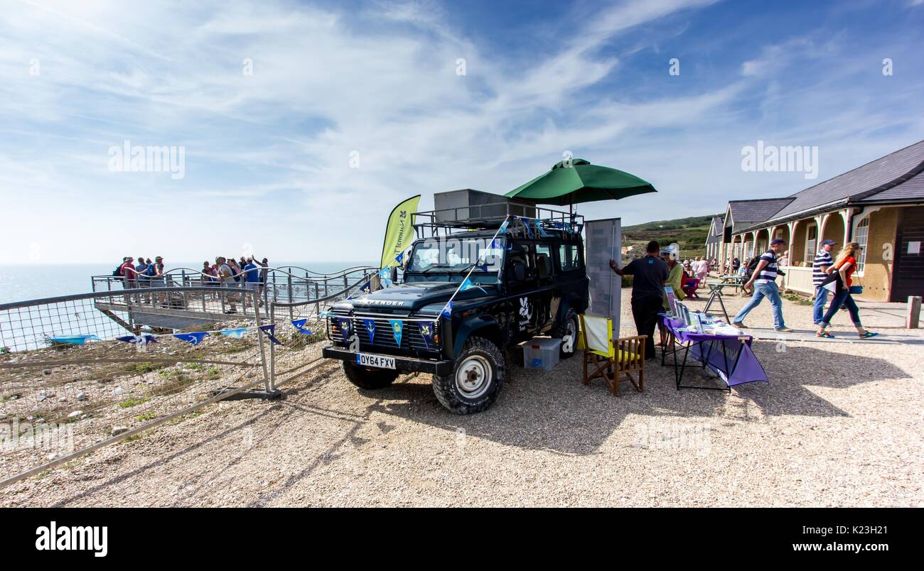 Birling Gap, East Sussex, United Kingdom. 28th Aug, 2017. Twenty four hours after an unidentified gas cloud drifted in from the sea resulting in over 100 people needing hospital treatment for eye and breathing problems, holidaymakers return to this South Coast beauty spot to enjoy the August bank holiday weather. Credit: Alan Fraser/Alamy Live News Stock Photo