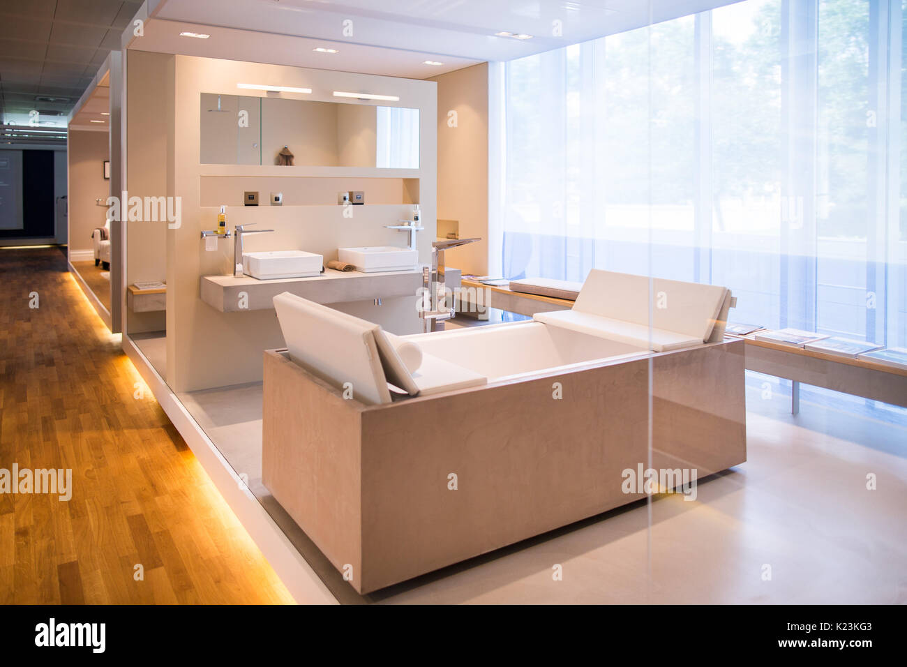 Duesseldorf, Germany. 10th Aug, 2017. A showroom with a design bathroom of the Grohe AG can be seen in Duesseldorf, Germany, 10 August 2017. Photo: Marcel Kusch/dpa/Alamy Live News Stock Photo