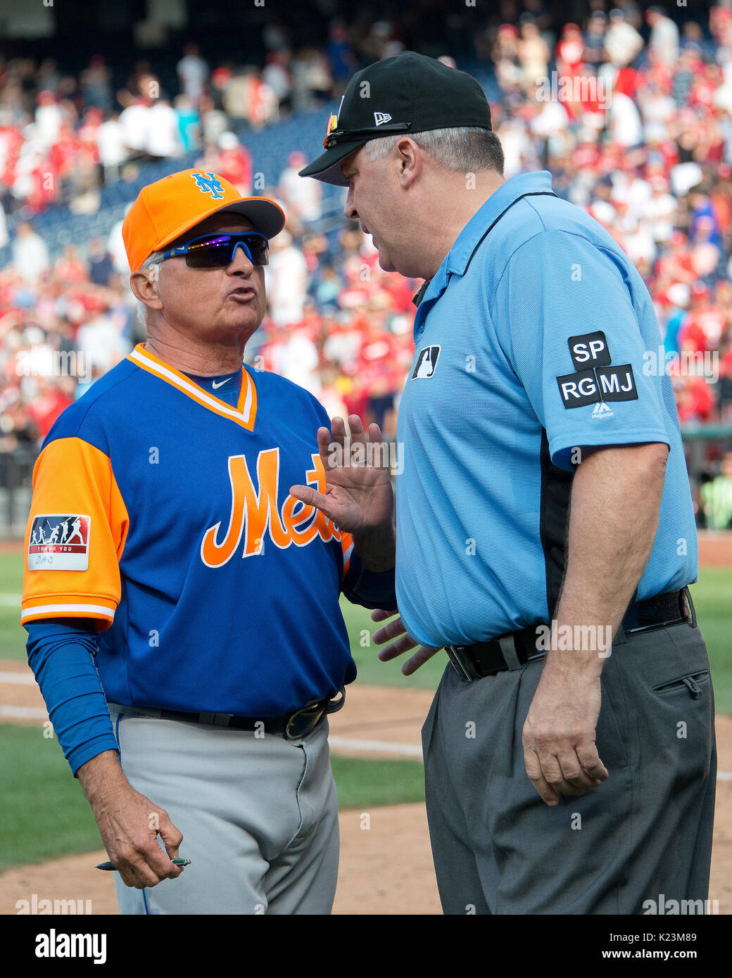 New York Mets manager Terry Collins (10) argues with umpire and crew chief Bill Welke (3) after they called for a replay of the game-ending play at home plate in the first game of a double-header pitting the New York Mets against the Washington Nationals at Nationals Park in Washington, DC on Sunday, August 27, 2017. The Mets held on to win the game 6 - 5. Credit: Ron Sachs/CNP (RESTRICTION: NO New York or New Jersey Newspapers or newspapers within a 75 mile radius of New York City) - NO WIRE SERVICE - Photo: Ron Sachs/Consolidated/dpa Stock Photo