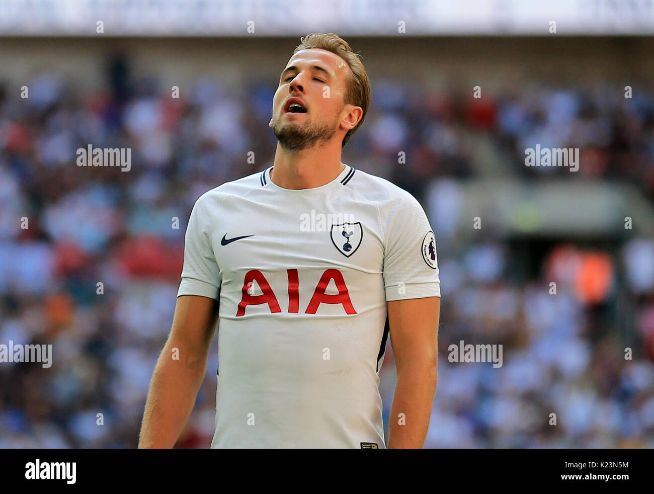 (170827) LONDON, ENGLAND -- Fussball, Premier League: Tottenham Hotspur vs Burnley im Wembley Stadion am 27.08.2017 in London, England. Harry Kane of Tottenham Hotspur disappointed with his missed goal opportunity during the Premier League match between Tottenham Hotspur and Burnley at Wembley Stadium on August 27th 2017 in London, England. | Verwendung weltweit Stock Photo