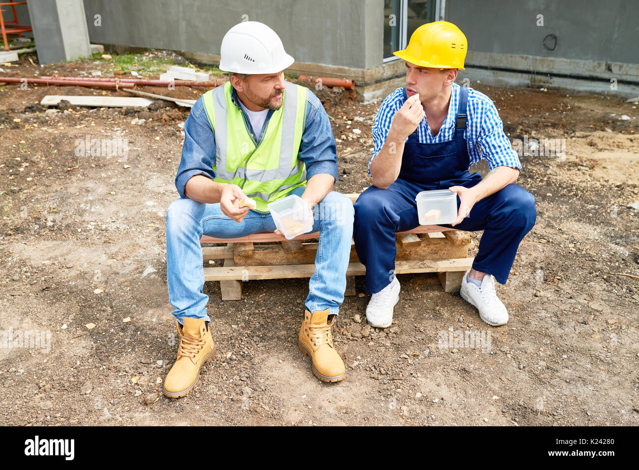 Construction workers lunch break