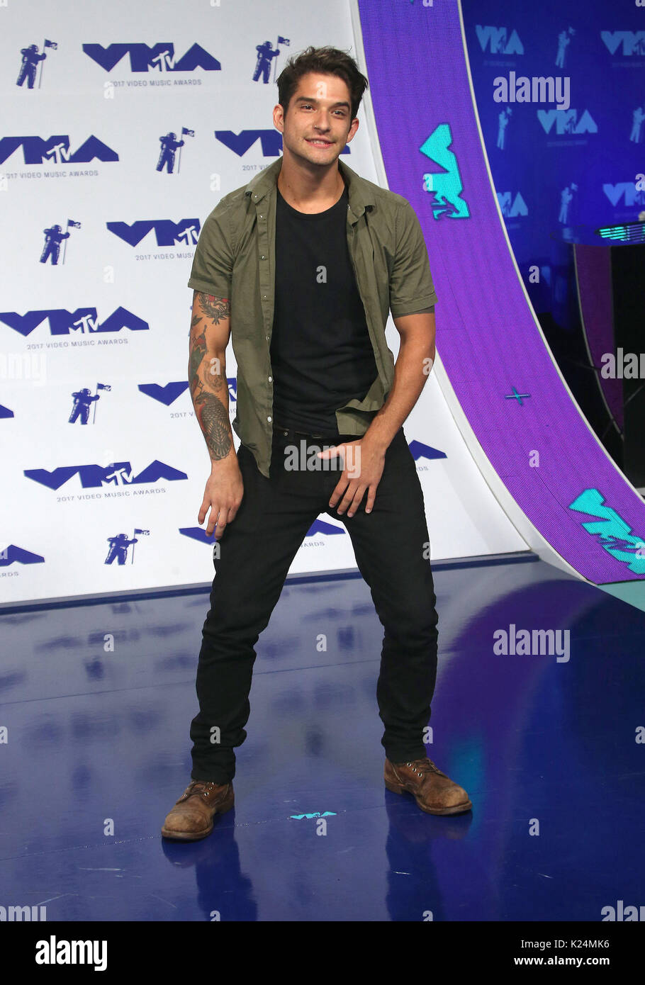 Tyler posey 2017 hi-res stock photography and images - Alamy