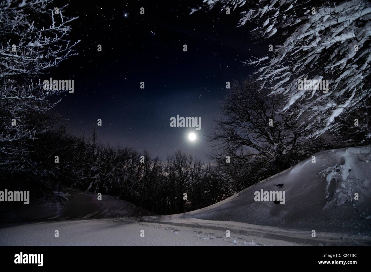 Winter's landscape in the night of tuscany's hills. Pian della Rasa, Cantagallo, Toscana, Italia Stock Photo