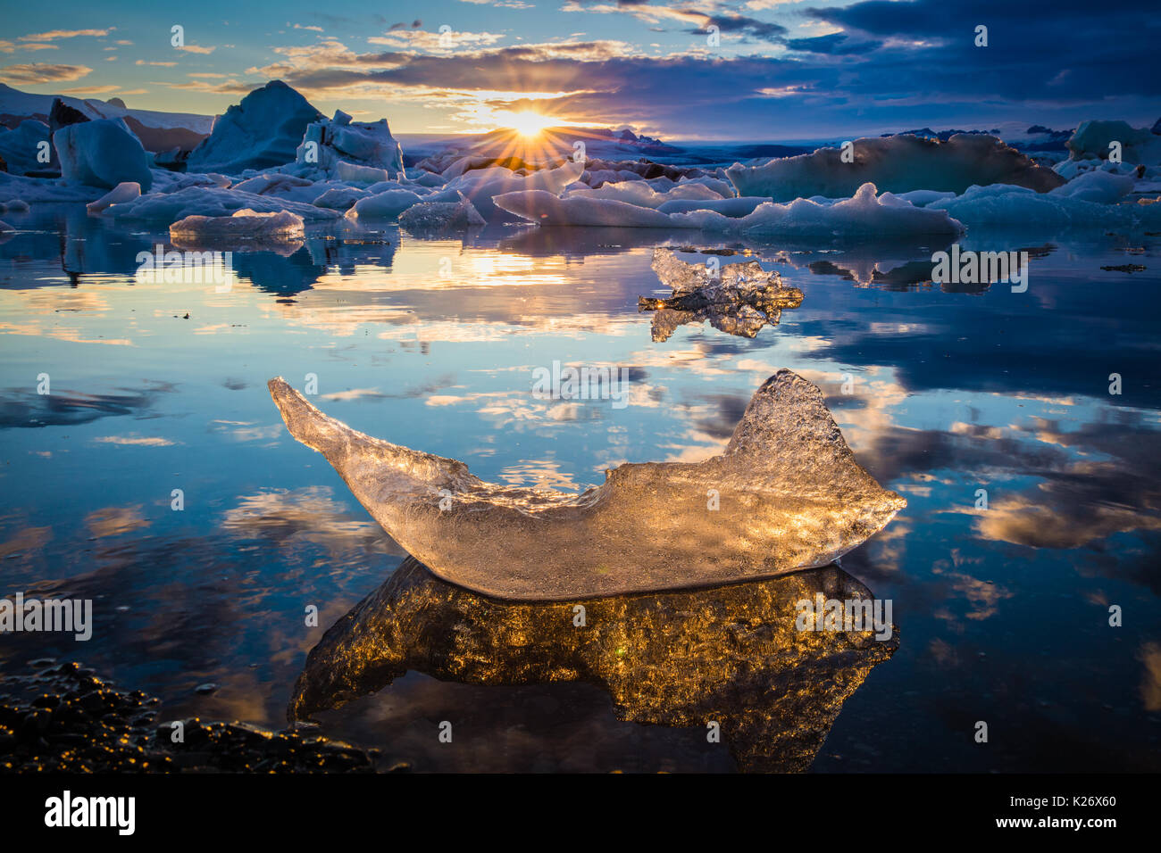 Jökulsárlón is a large glacial lake in southeast Iceland, on the edge of Vatnajökull National Park. Situated at the head of the Breiðamerkurjökull gla Stock Photo