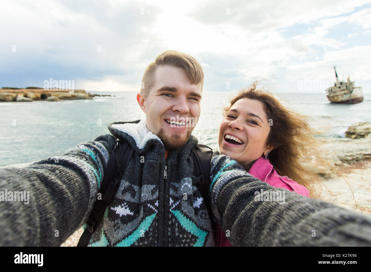 Joyful Pals Capturing Memories Grinning And Striking Poses For A Group  Selfie With Their Smartphone While Enjoying A Funfilled Day At The Beach  Photo Background And Picture For Free Download - Pngtree