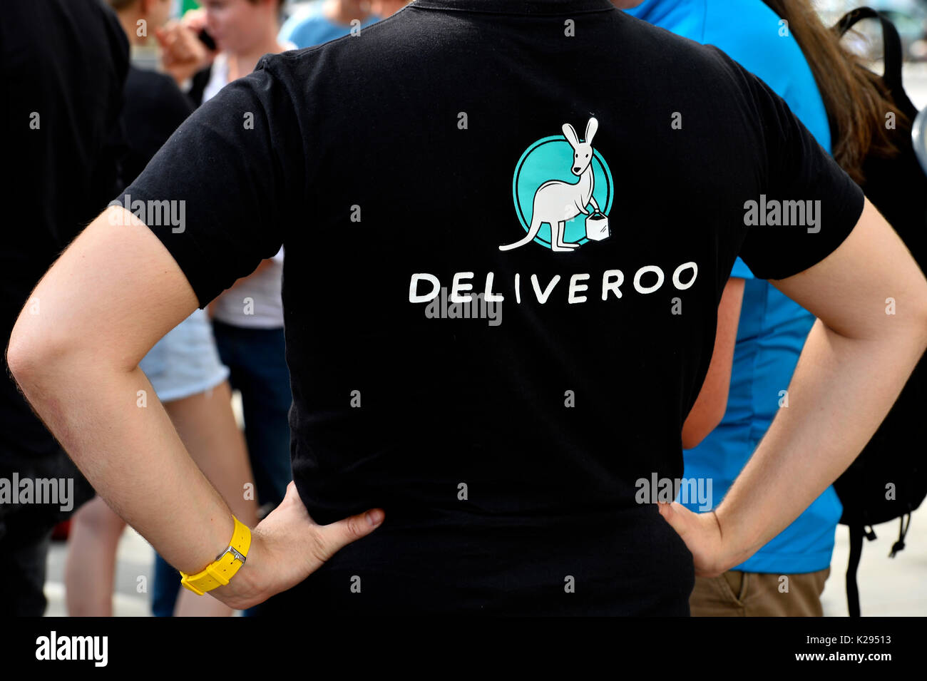 Plateforme digitale hi-res stock photography and images - Alamy