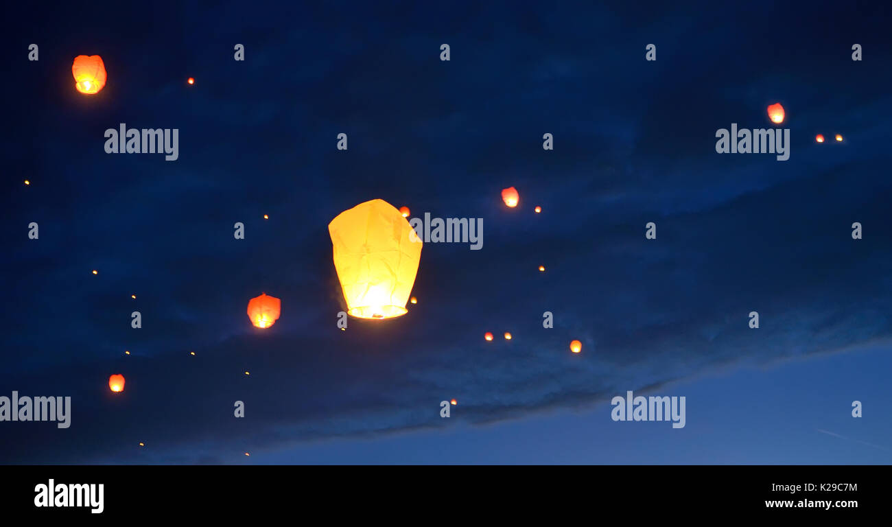 Floating lanterns hires stock photography and images Alamy