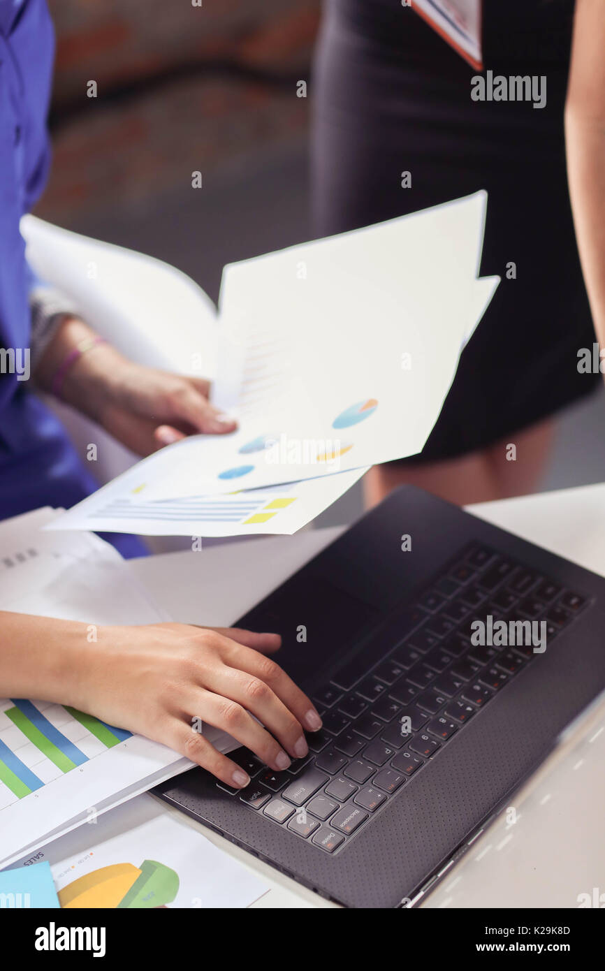 Daytime business hi-res stock photography and images - Alamy