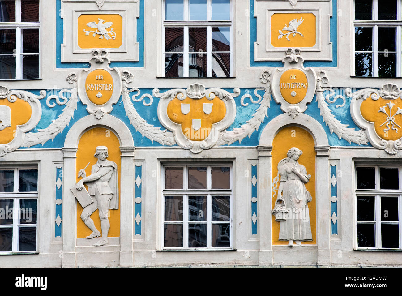Architectural detail of the facade of Ruffinihaus or Ruffini House, Munich, Bavaria, Germany Stock Photo