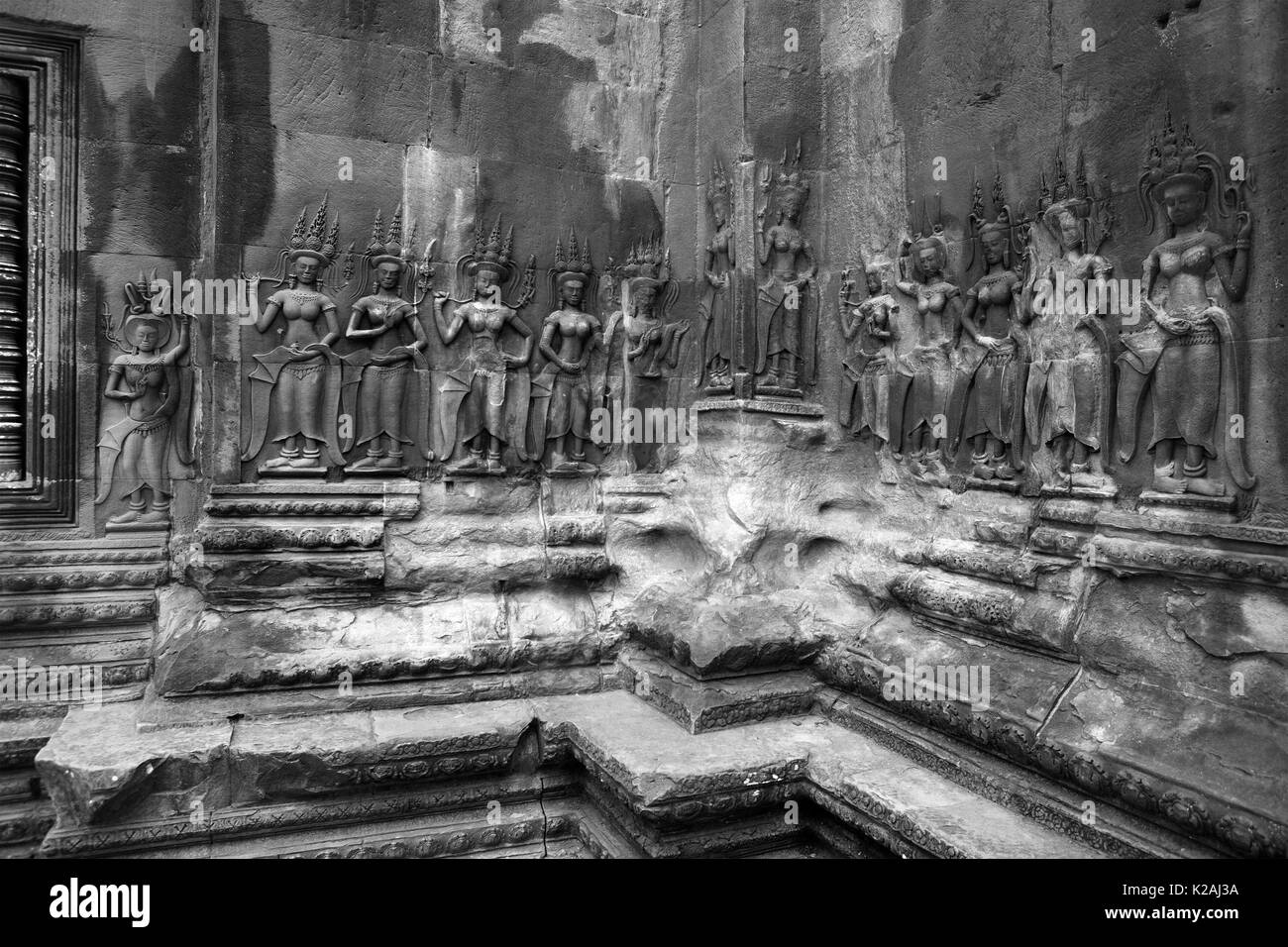 Cambodian statues Black and White Stock Photos & Images - Alamy