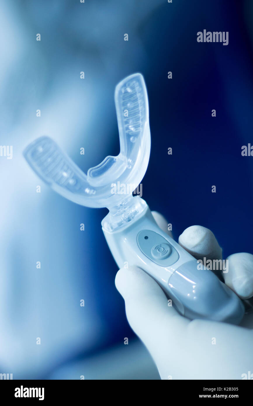 Dental bracket aligner accelerator vibrator for orthodontic ...