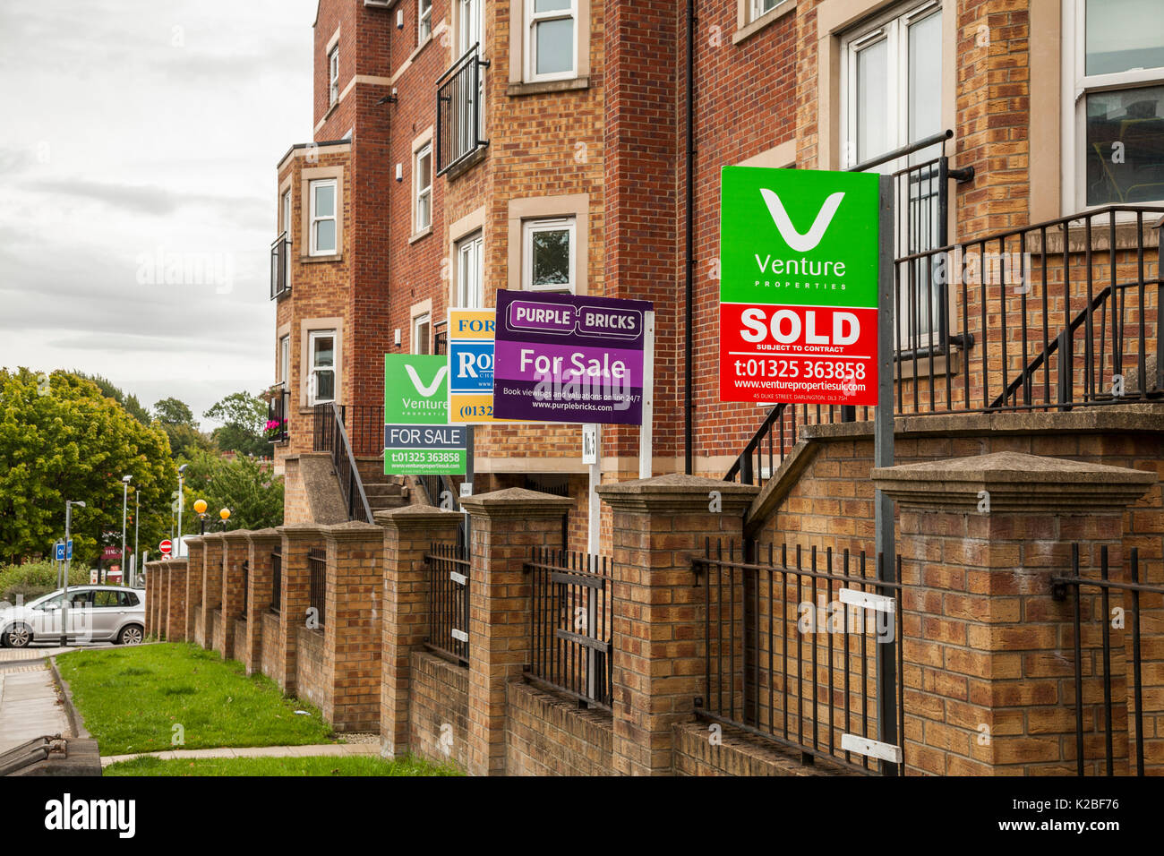 Houses / apartments/ flats for Sale or Sold signs on Victoria Road in