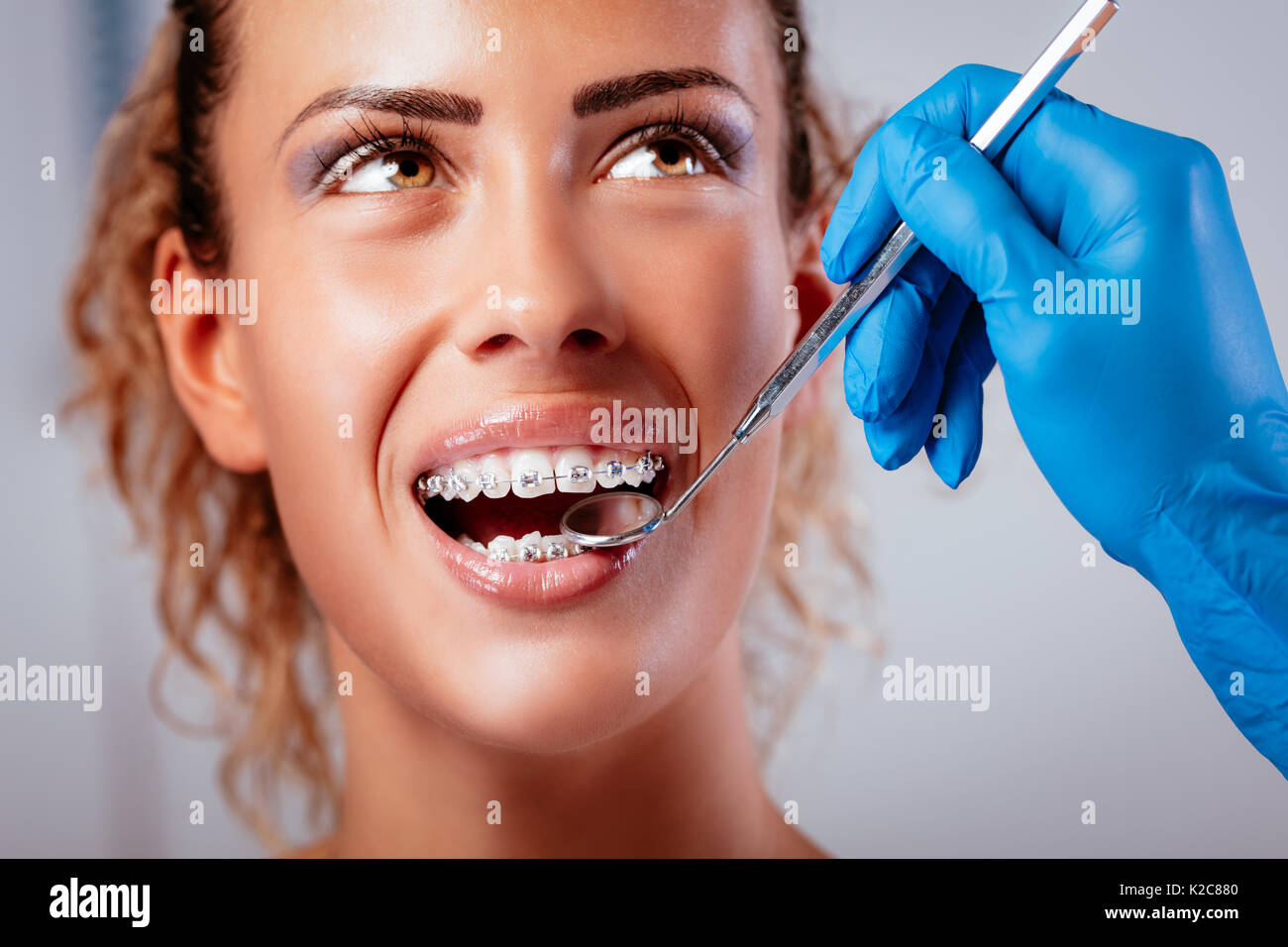Teeth mirror dentist mouth hires stock photography and images Alamy