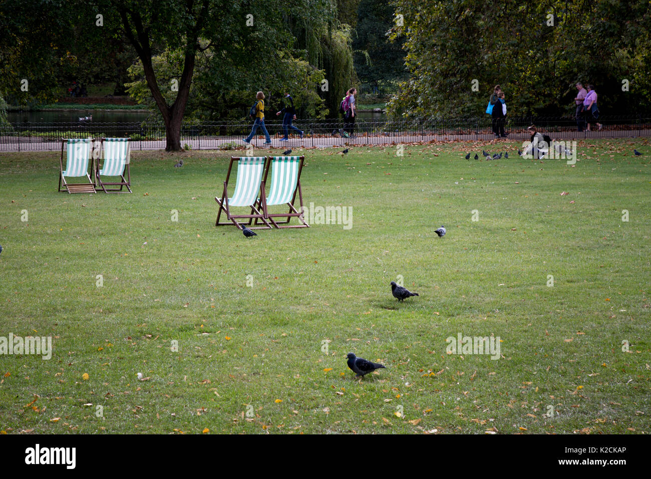 Deck chairs in London park Stock Photo - Alamy