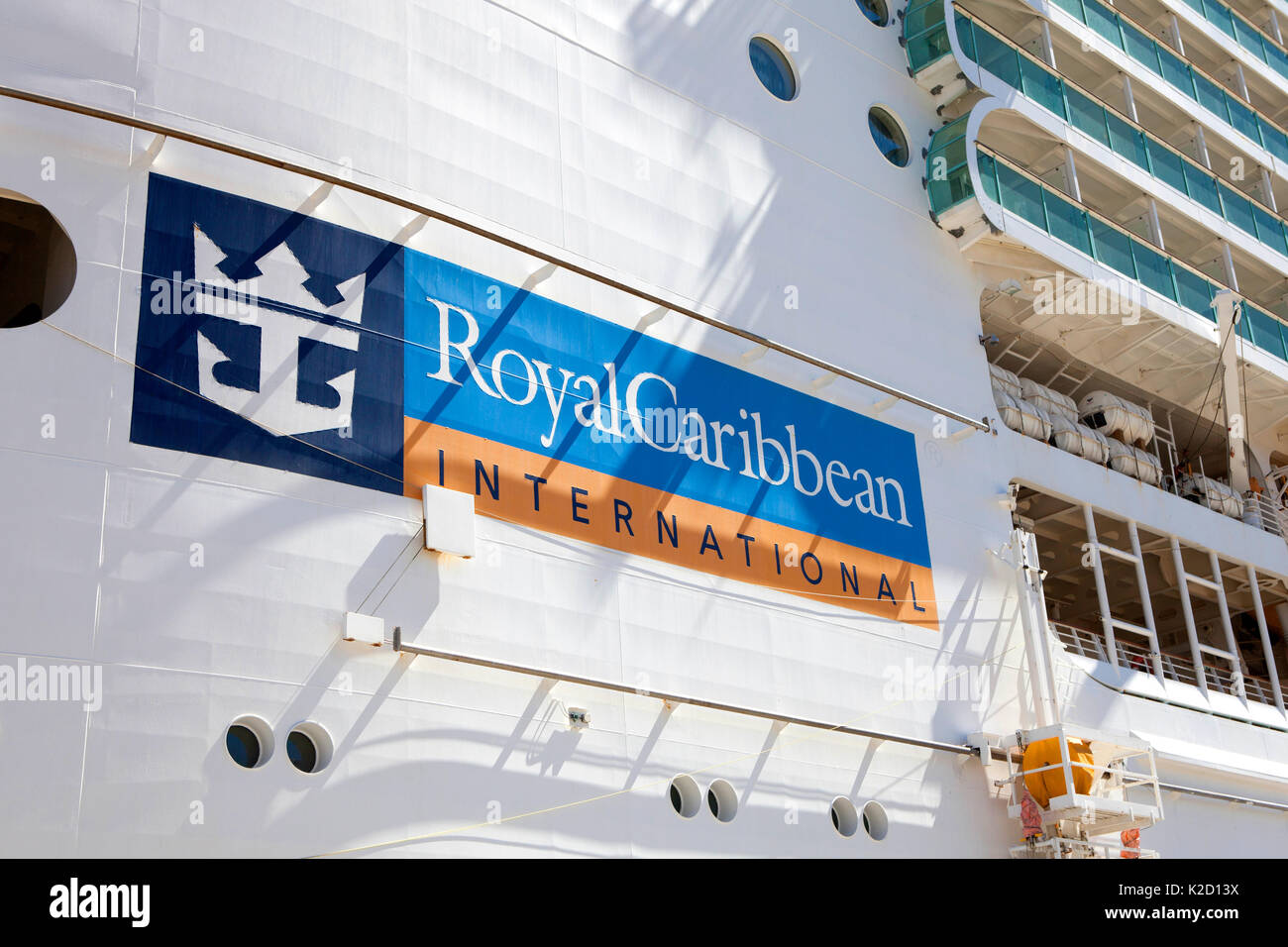 Interior of Royal Caribbean`s `Navigator of the Sea` Cruise Ship. Editorial  Stock Image - Image of modern, holiday: 186379934