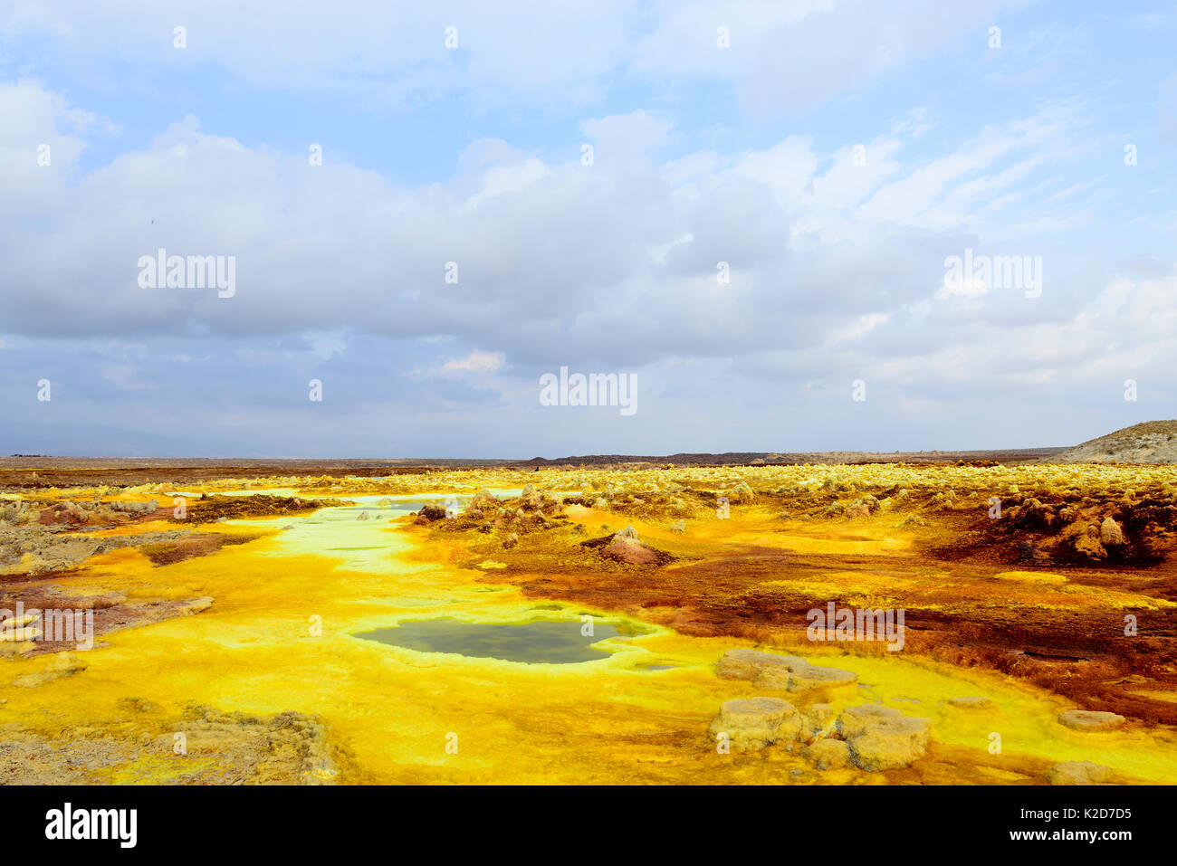 Lakes and sulfur fumaroles with potassium salts mineral deposits, Dallol hydrothermal area, Lake Assale. Danakil Depression, Afar Region, Ethiopia, Africa. November 2014. Stock Photo