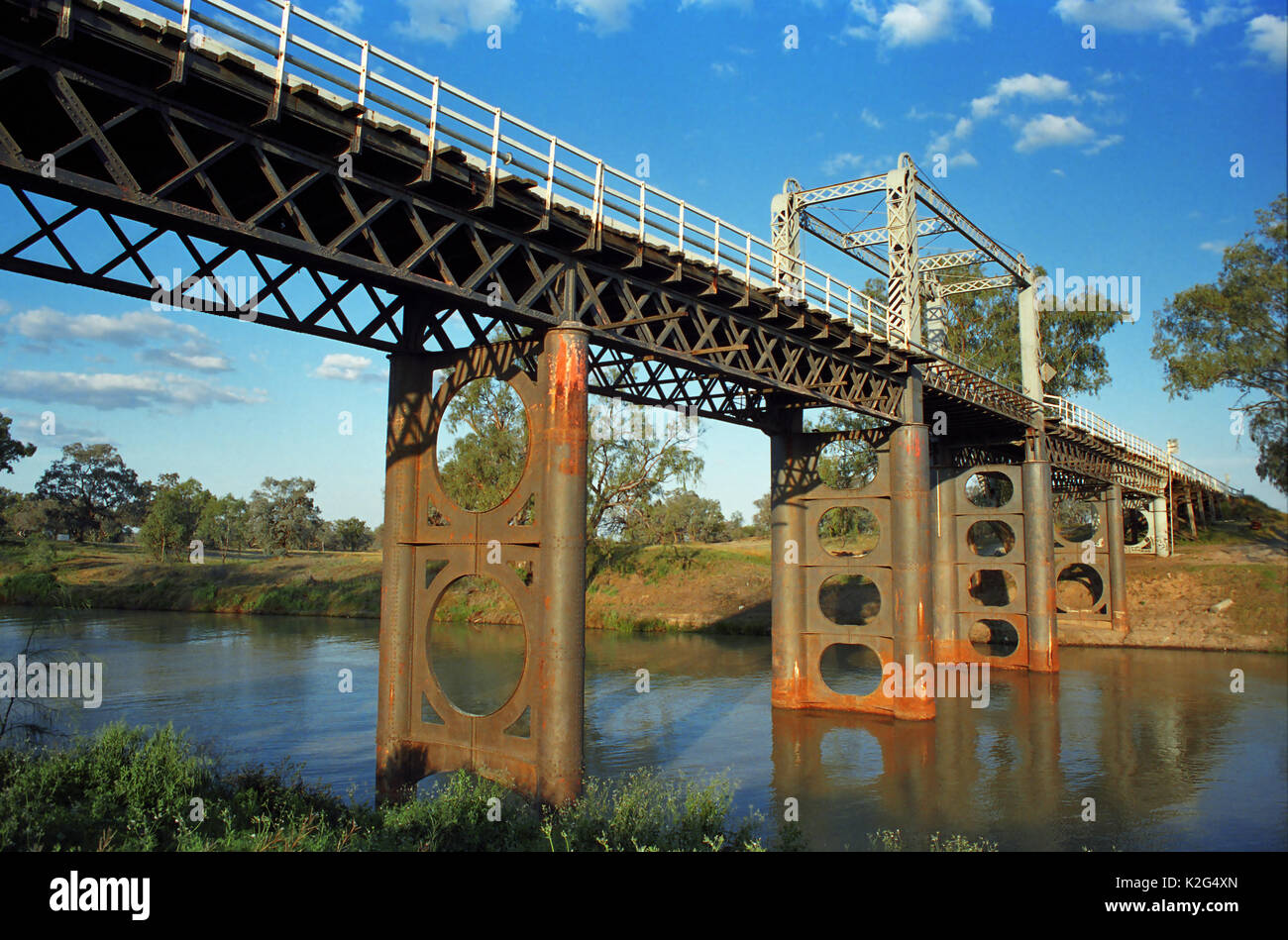 The old lifting bridge over the River Darling, North Bourke, far west NSW, Australia. Stock Photo