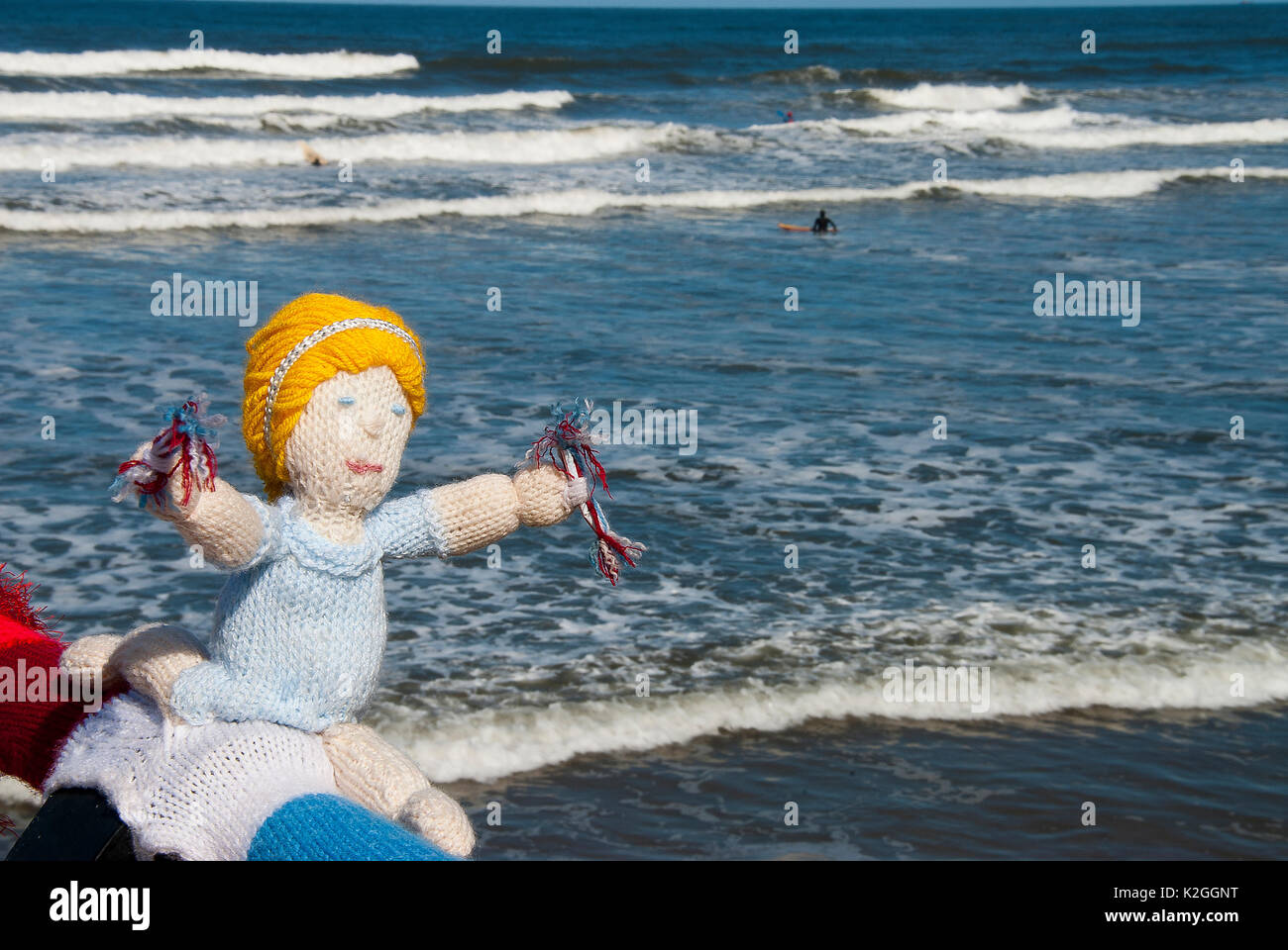 knitted gymnast yarn bombing on saltburn pier for the olympic games