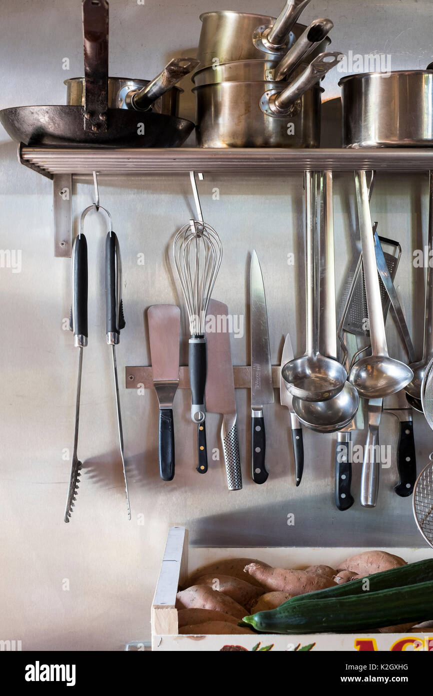 https://c8.alamy.com/comp/K2GXHG/chefs-knife-and-utensil-storage-K2GXHG.jpg