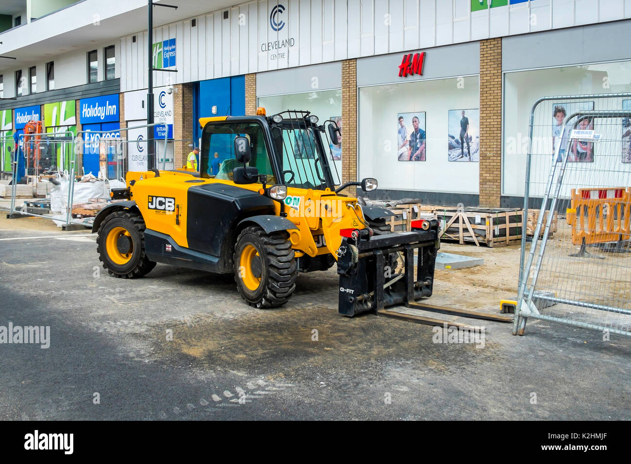 A type 5COT  JCB  type 525-60 road going wheeled fork lift telescopic pallet stacking and transportation truck Stock Photo