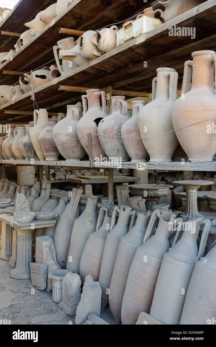 Pottery excavated from the Roman ruins of Pompeii, Italy Stock Photo