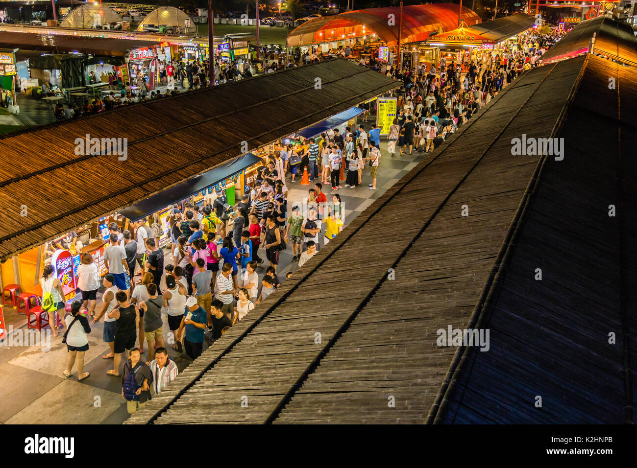 HUALIEN CITY, TAIWAN - AUGUST 19, 2017: Shoppers and tourists at Dongdamen Night Market Stock Photo