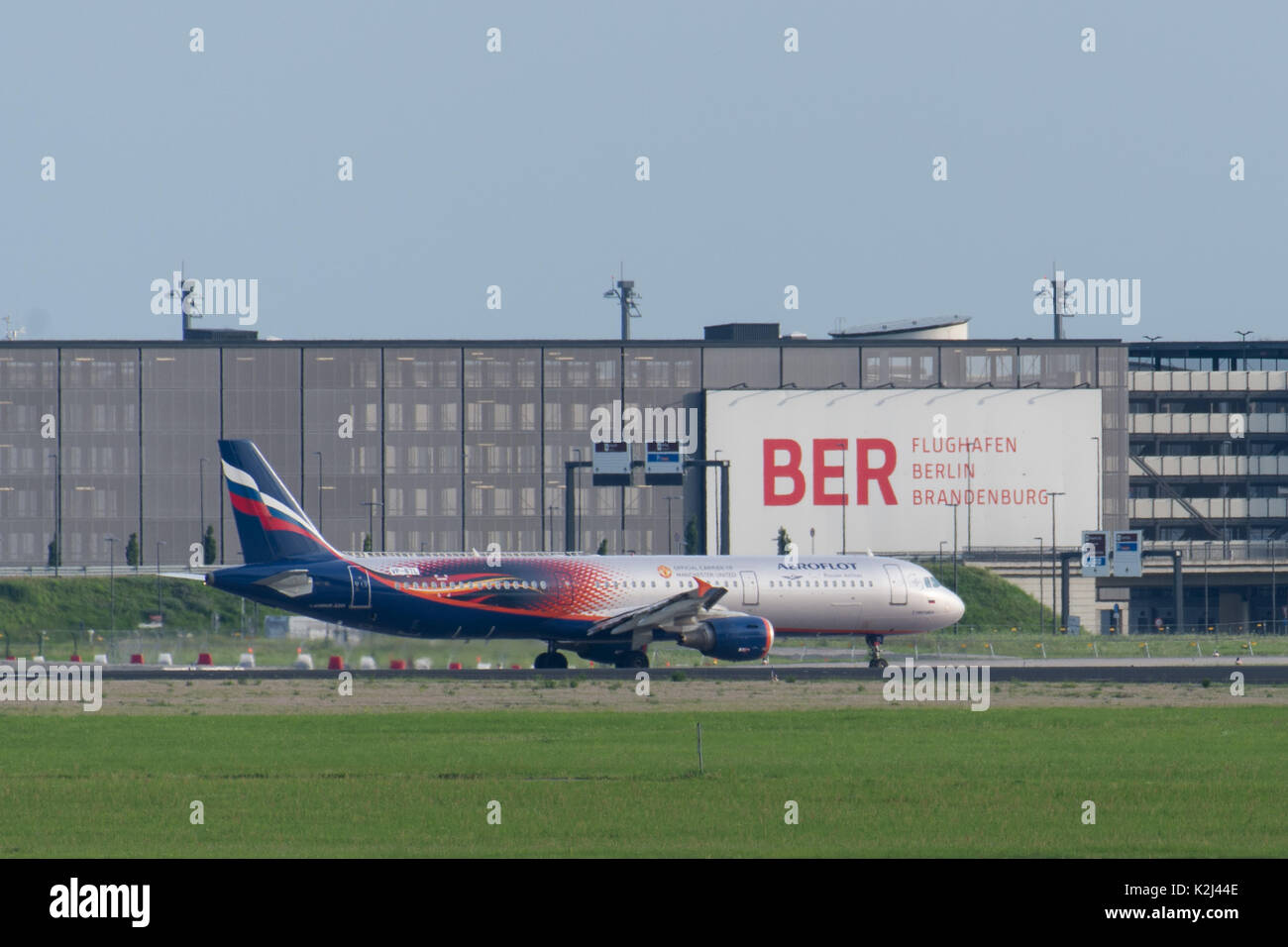 Im Bild, Aeroflot Airbus A321-211 VP-BTL Manchester United, at BER Airport,    21.08.2017 , Foto: Uwe Koch/fotobasis.de Stock Photo