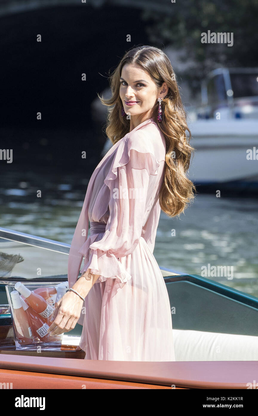 Venice, Italy. 30th Aug, 2017. Izabel Goulart is seen during the 74th Venice Film Festival at Excelsior Hotel Darsena in Lido of Venice on August 30, 2017 in Venice, Italy. | Verwendung weltweit Credit: dpa/Alamy Live News Stock Photo
